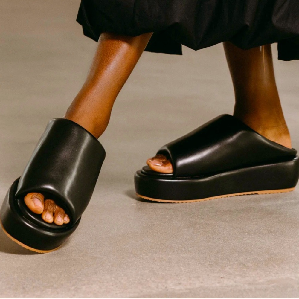 Kelsi Dagger Bubble Black Platform Sandals 7.5M NIB